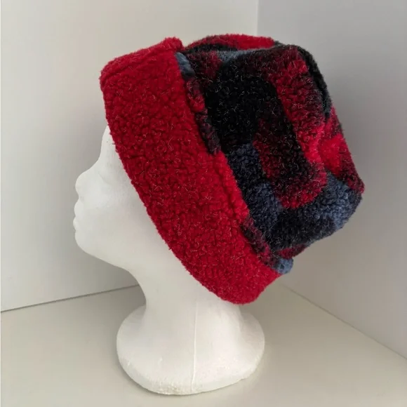 NWOT Puffin Brand Logo Patch Fleece Fuzzy Snowboard Beanie Cap - Picture 4 of 6